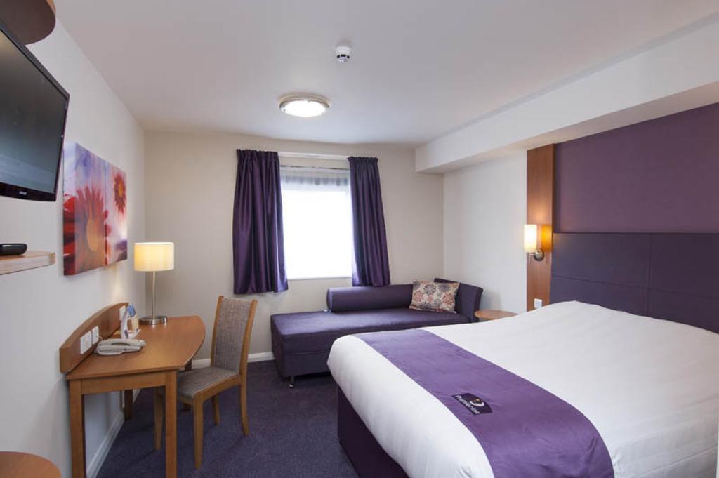 Premier Inn Inverness Centre - River Ness 객실 사진
