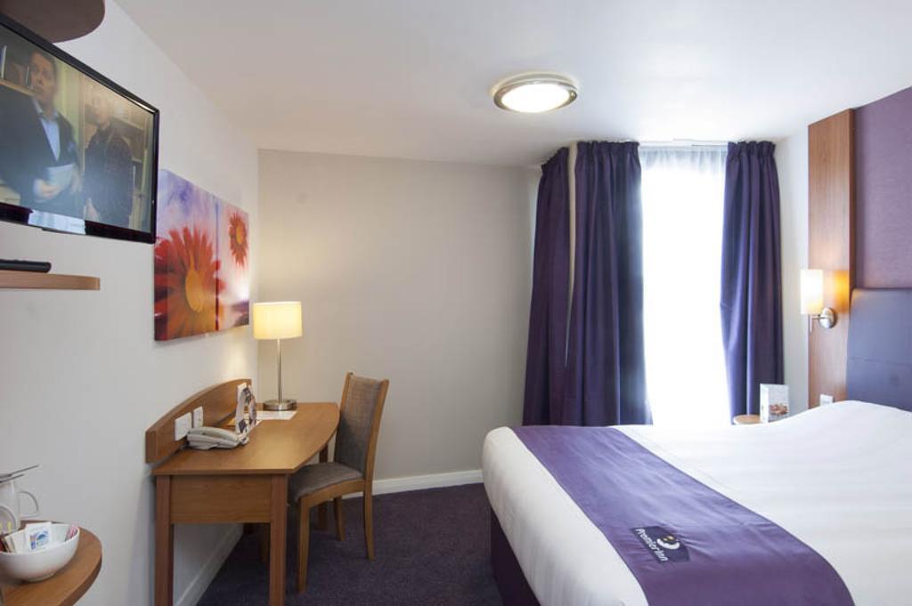 Premier Inn Inverness Centre - River Ness 객실 사진