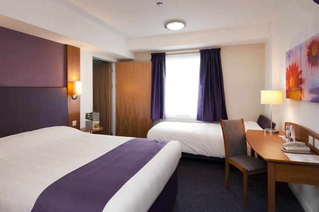 Premier Inn Inverness Centre - River Ness 객실 사진