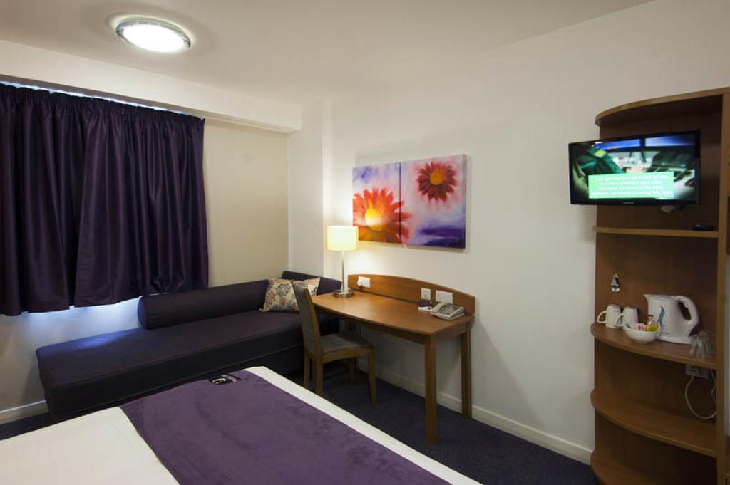 Premier Inn Inverness Centre - River Ness 객실 사진