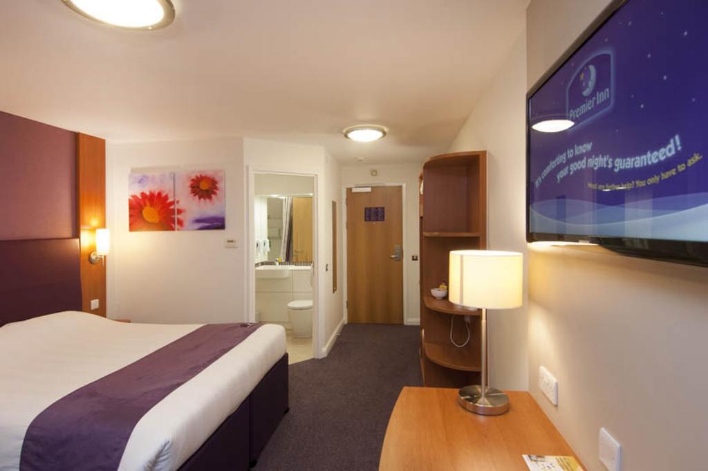 Premier Inn Inverness Centre - River Ness 외부 사진