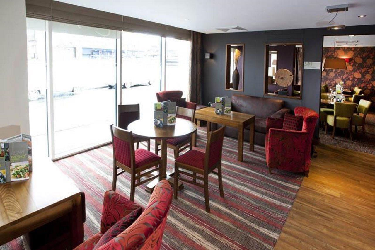 Premier Inn Inverness Centre - River Ness 외부 사진